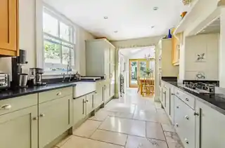 100 Kings Road, photo 4