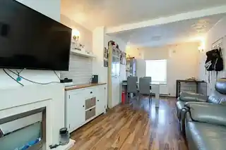100 Romsey Road, photo 3