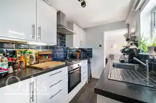 100B Oval Road, photo 3