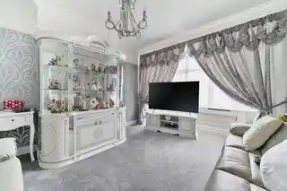 101 Cranston Road, photo 3