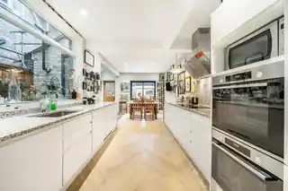 101 Fernbrook Road, photo 2