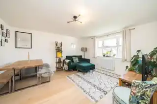 101 Henry Doulton Drive, photo 2