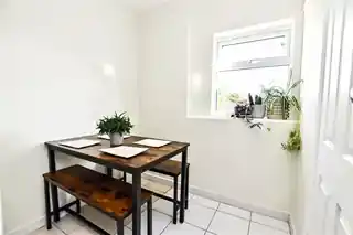 101 Lion Road, photo 4