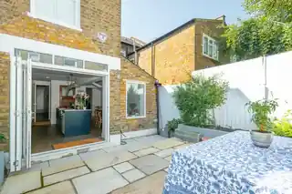 102 Glengall Road, photo 3