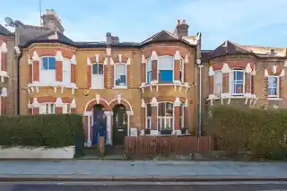 102 Goodrich Road, photo 2