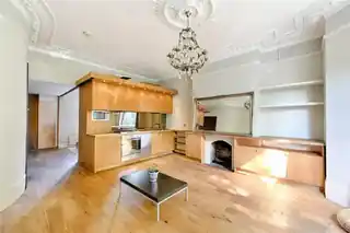 102 Jerningham Road, photo 4