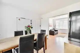 102 Kingston Avenue, photo 3