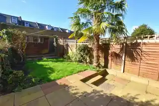 102 Leahurst Road, photo 2
