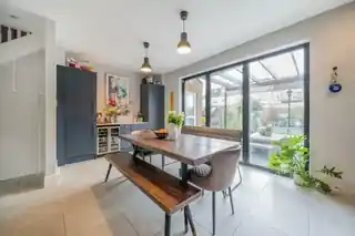 103 Caithness Road, photo 4