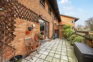 103 Mary Datchelor Close, photo 2
