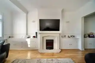 103 Sandringham Road, photo 3