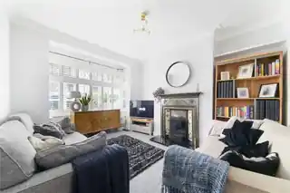 103 Wallace Crescent, photo 2