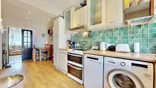 103 Woodstock Gardens, photo 4