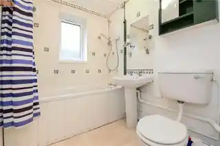 104 Armoury Road, photo 4