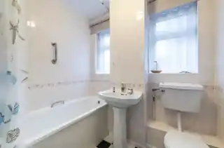 104 Blackfen Road, photo 4