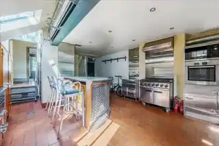 104 Iffley Road, photo 3