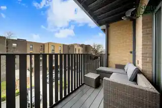 104 Merriam Close, photo 2
