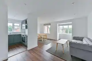 104 Sterling Gardens, photo 3
