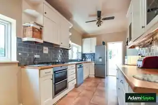 105 Ashurst Road, photo 2