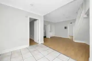 105 Coopers Lane, photo 4