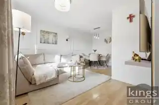 105 Mahon Close, photo 3