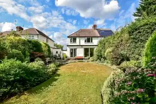 105 Swakeleys Road, photo 2
