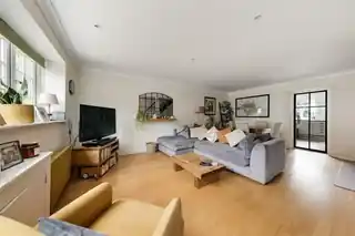 106 Horn Lane, photo 3