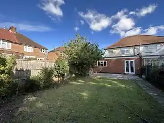 107 Axholme Avenue, photo 2