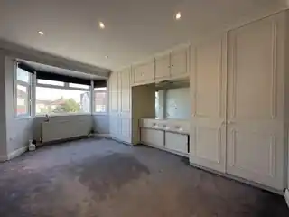 107 Axholme Avenue, photo 4
