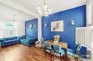 107 Hatherley Gardens, photo 3