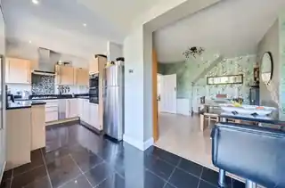 107 Hurst Road, photo 3