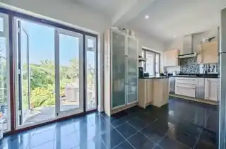 107 Hurst Road, photo 2