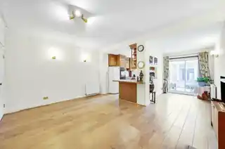 107 Loveday Road, photo 3