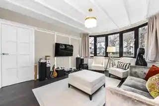 107 Millway, photo 4