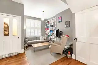 107 Southampton Way, photo 4