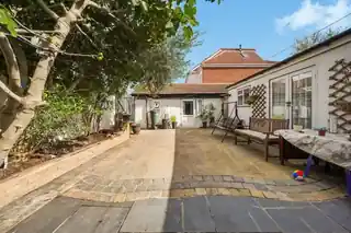 107A Gordon Road, photo 3