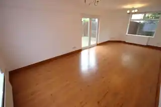 108 Arden Crescent, photo 2
