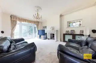 108 Bourne Hill, photo 4