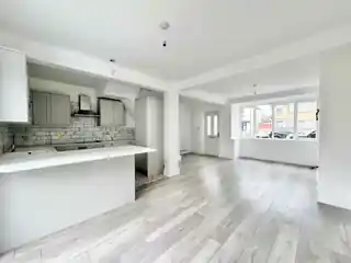 108 Essex Road, photo 3