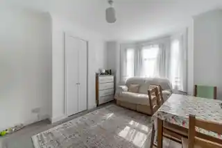 108 Stanley Road, photo 3