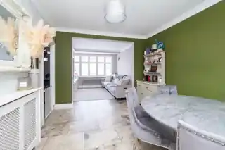 109 Brocks Drive, photo 4