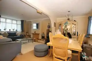 109 Galliard Road, photo 4