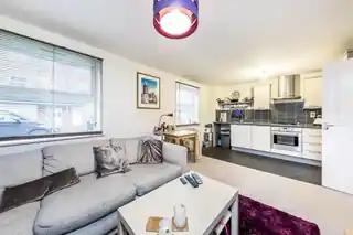 109 Gilson Place, photo 2
