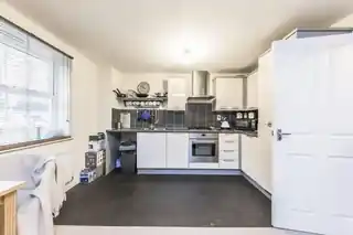 109 Gilson Place, photo 3
