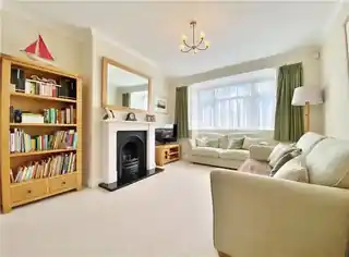 109 Kneller Gardens, photo 2