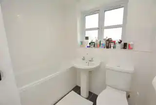 109 Lavender Avenue, photo 4