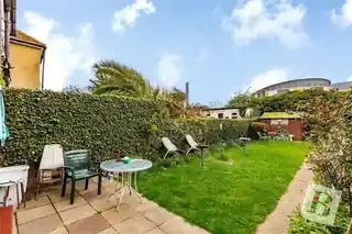109 Oldchurch Road, photo 3