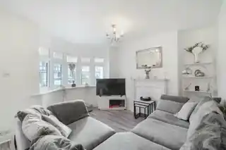 109 Sandringham Crescent, photo 2