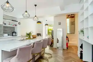 109A Cadogan Terrace, photo 2