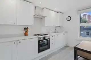 10A Church Road, photo 2